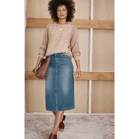 Levi's
Levi’s Women's Cotton High-Rise Midi Back-Slit Denim Skirt Sz 10 - Picture 3 of 7